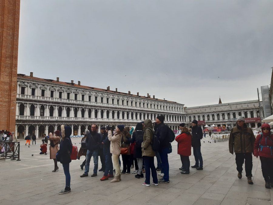 Imagen de un grupo de pasajeros visitando Venecia la semana pasada (gentileza: Europamundo)