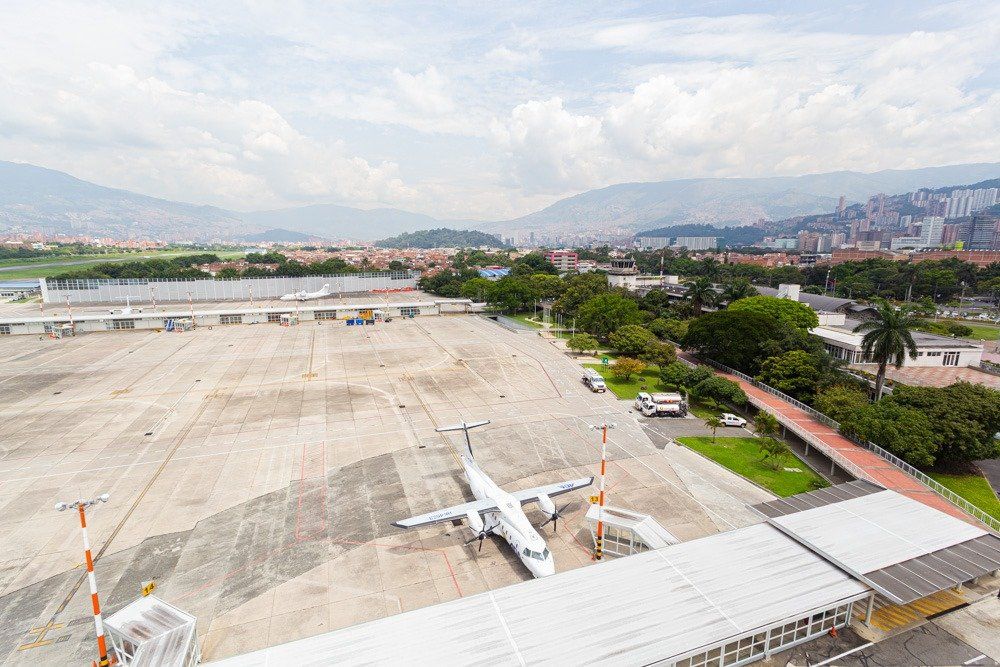 ¿Están listos los aeropuertos de Medellín para comenzar vuelos piloto
