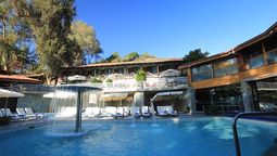 Termas del Corazón ofrece una experiencia todo incluido con piscinas termales y entorno natural cerca de Santiago.