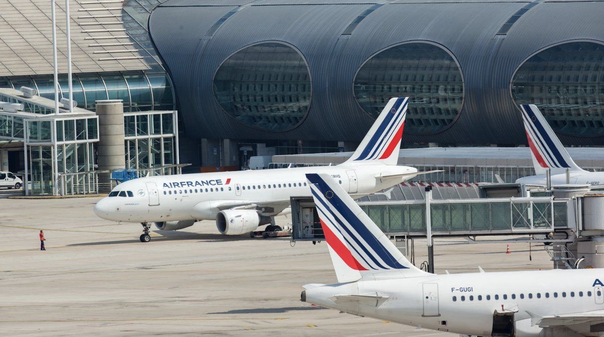 Aviones de Air France en Charles de Gaulle, aeropuerto de París, Francia.