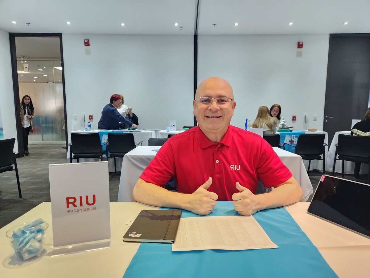 RIU Hotels & Resorts.