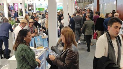 Empresarios y dirigentes de CAT traccionan la promoción y negocios de una Argentina poco competitiva. En esta edición Fitur, participaron 57 empresas argentinas.