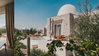 Cómo es el hotel en Mendoza diseñado como una obra de arte y con las mejores vistas a los viñedos