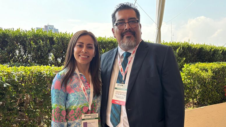 Landy Elvira Morales y Juan Carlos Menchaca, representantes de la AHAV.