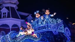 altText(Así es Disney Starlight, el novedoso espectáculo nocturno de Magic Kingdom)}