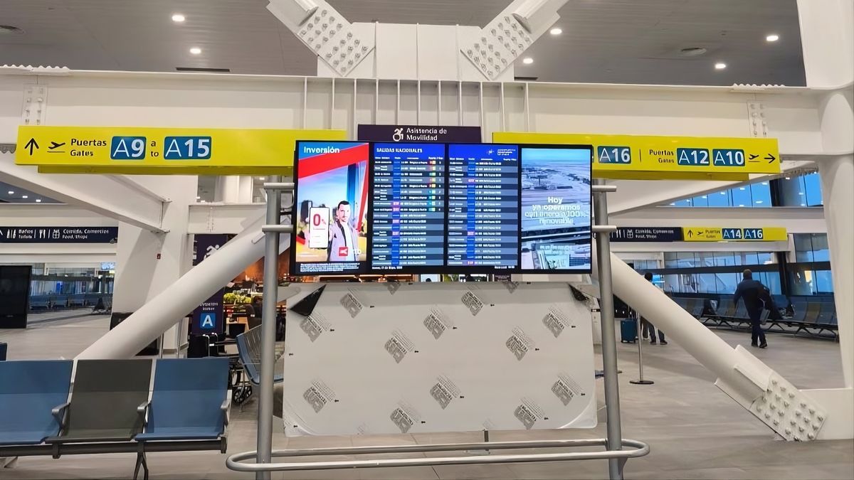 El Aeropuerto de Santiago implementó un nuevo sistema de información de vuelos en la Terminal Nacional.&nbsp;