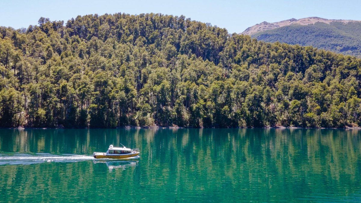 Vacaciones en Patagonia: el verano se disfruta mucho más en los lagos de Esquel. Vacaciones en Patagonia: el verano se disfruta mucho más en los lagos de Esquel.