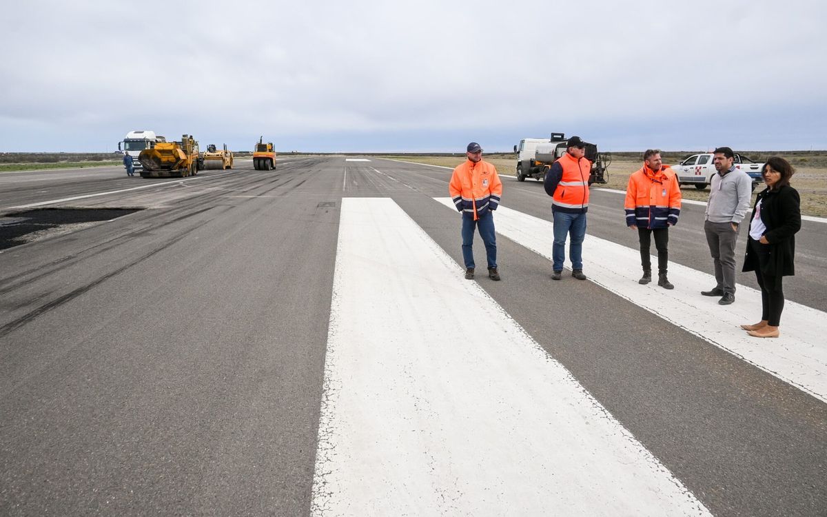 Gustavo Sastre, intendente de Puerto Madryn, anunció que en los próximos días se dará inicio a la tan esperada obra de expansión del aeropuerto local. Los vuelos se desviarán a Trelew.