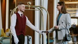 La hotelería y la gastronomía lideran las contrataciones ligadas al turismo durante el verano 2026.