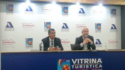 Óscar Ávalos junto Diego Jaramillo, director de Karisma Hotels and Resorts.