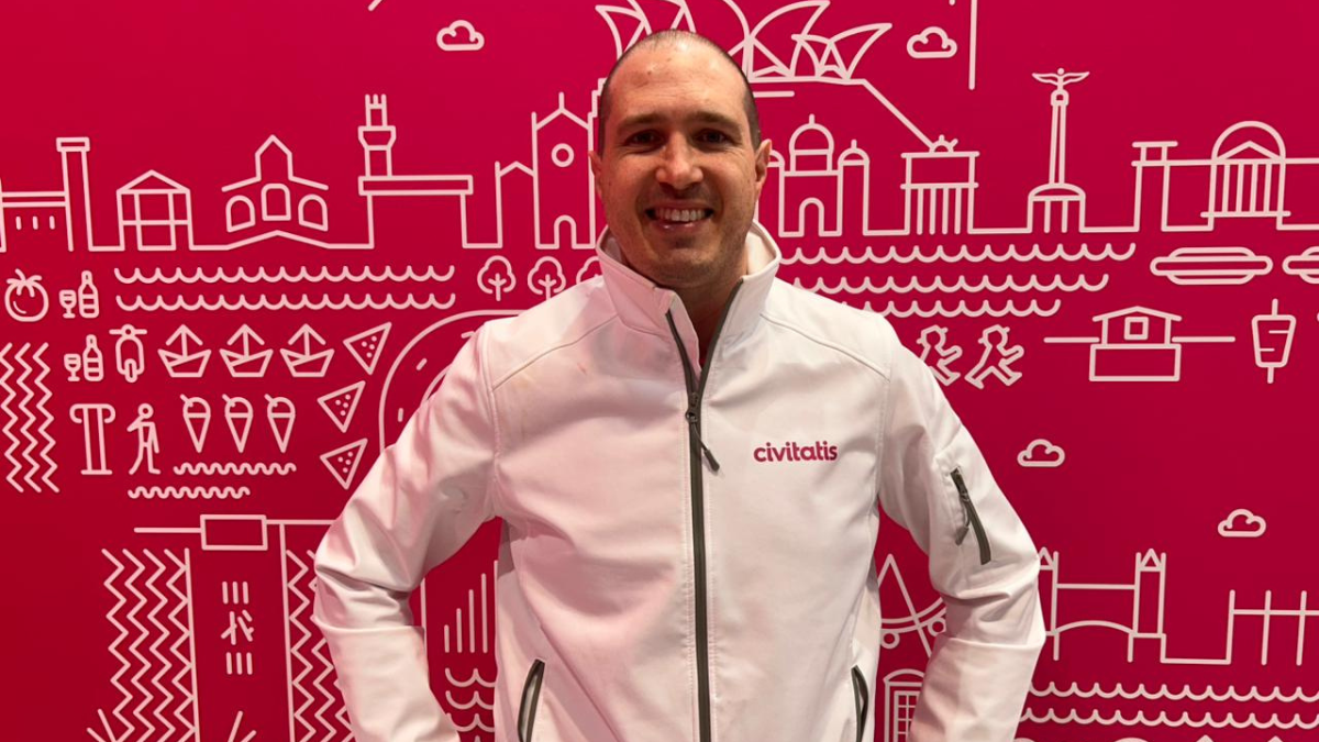 Juan Roselló, country manager en México de Civitatis, en entrevista para Ladevi durante Fitur 2026.