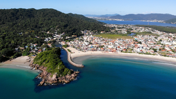 Brasil lidera las tendencias de viaje de los chilenos para el verano 2025-2026, con destinos de playa y experiencias urbanas.