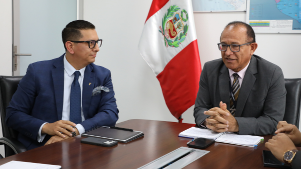 CORPAC y Promperú articulan acciones para potenciar turismo y mejorar experiencia aeroportuaria.