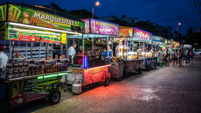 Déjate sorprender por las opciones de street food que ofrece Cancún.