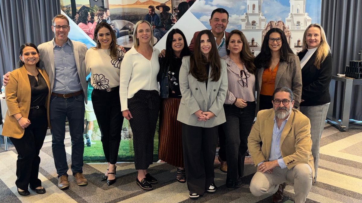Delegación de Arizona junto al equipo de CWW México.