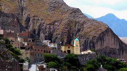 altText(Semana Santa 2024: cómo llegar al increíble pueblo de Iruya a más de 300 km. de Salta)}