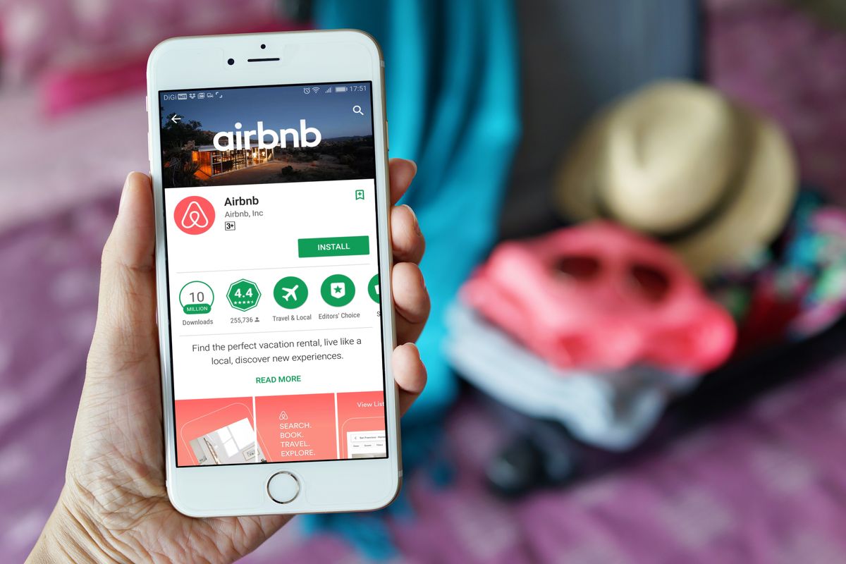 Airbnb aspira a recibir este año a cerca de 300 millones de huéspedes.