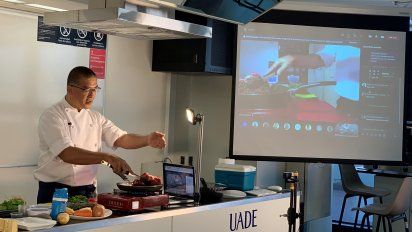 UADE incorporó al reconocido chef Takehiro Ohno como docente