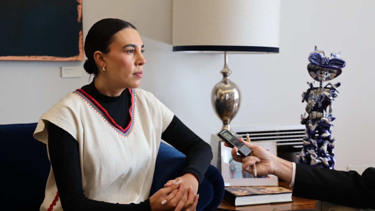 La secretaria de Turismo del Gobierno de México, Josefina Rodríguez Zamora, hablando de FITUR 2026.