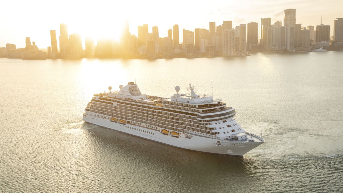 Regent Seven Seas anunció cinco cruceros correspondientes a la colección Grand Voyager, con circuitos de entre 61 y 92 noches a bordo de Seven Seas Mariner y Seven Seas Voyager.