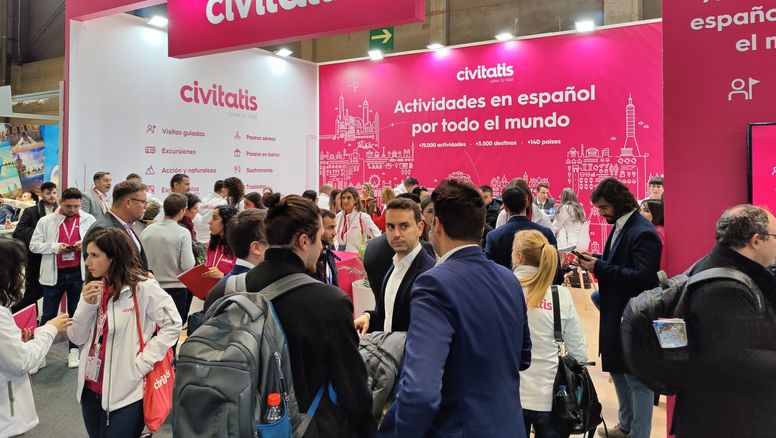 Stand de Civitatis en Fitur.