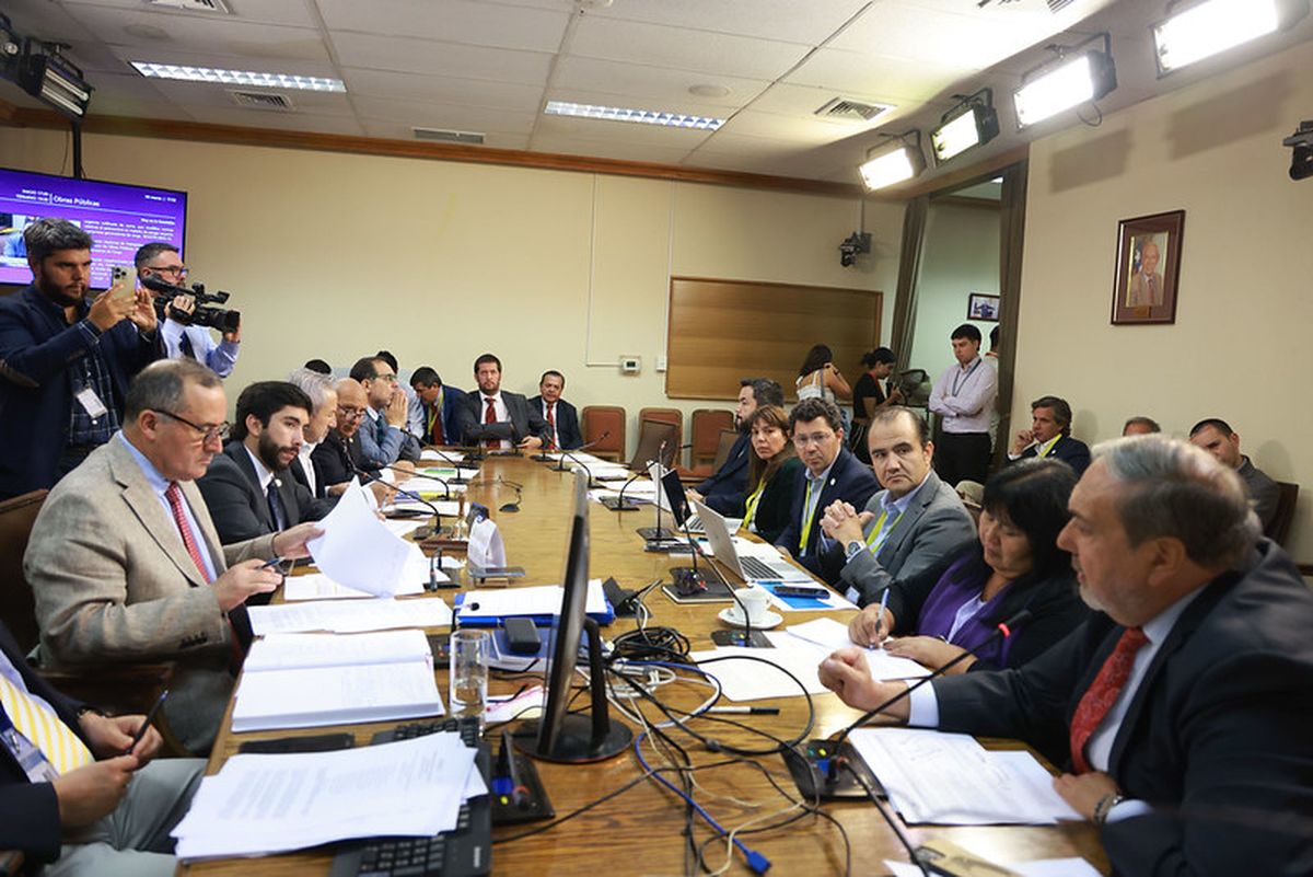 La modificación del Código Aeronáutico se llevó a cabo en la Comisión de Obras Públicas, Transportes y Telecomunicaciones