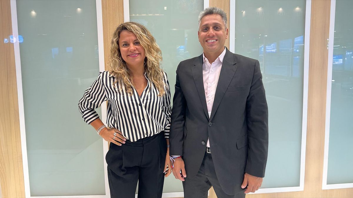 Silvana Carbonell, gerente comercial de Coris para el Interior, junto a Leandro Cardozo, gerente comercial para el AMBA.