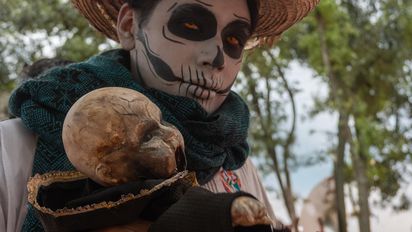 Vive una experiencia diferente esta temporada de Halloween en Six Flags con su teatro inmersivo de terror.