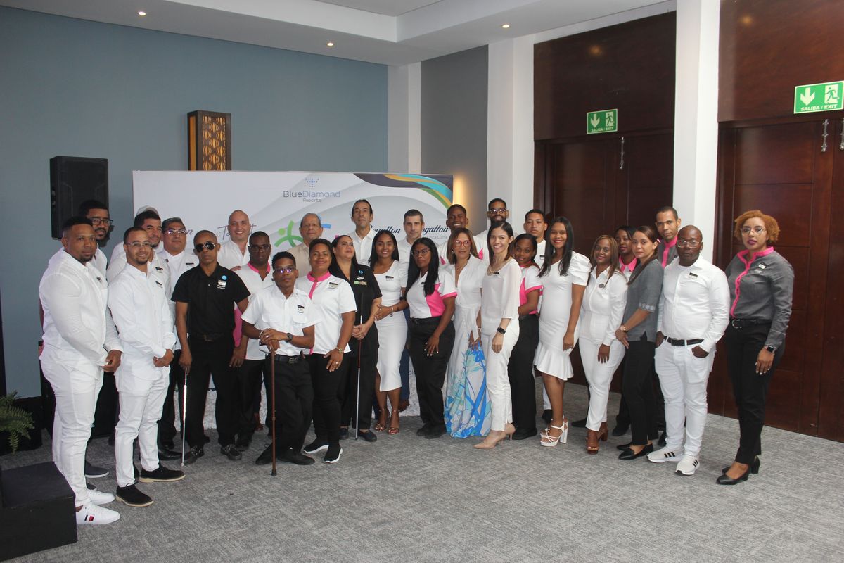 Blue Diamond Resorts ha desarrollado All-Inclusive Talent en colaboración con instituciones como el Instituto de Ayuda al Sordo SantaRosa, la Fundación Dominicana de Ciegos y la Fundación Gissell Eusebio. - Ladevi Medios y Soluciones Blue Diamond Resorts ha desarrollado All-Inclusive Talent en colaboración con instituciones como el Instituto de Ayuda al Sordo SantaRosa, la Fundación Dominicana de Ciegos y la Fundación Gissell Eusebio.