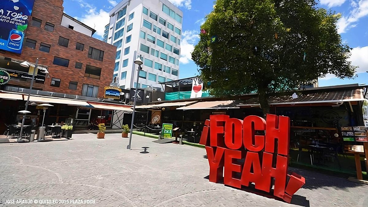 La inseguridad afecta a los establecimientos de La Mariscal. En la foto, la Plaza Foch, zona turística del barrio. - Ladevi Medios y Soluciones La inseguridad afecta a los establecimientos de La Mariscal. En la foto, la Plaza Foch, zona turística del barrio.