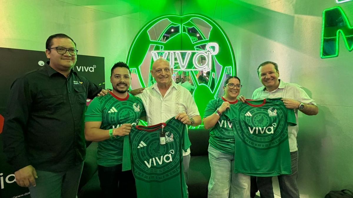 Directivos de Sierra Madre y Viva en el Tianguis Turístico 2026.
