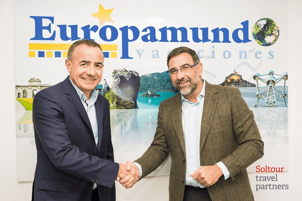 Tomeu Benassar, CEO de Soultour Travel Partners, y Alejandro de la Osa, CEO de Europamundo.