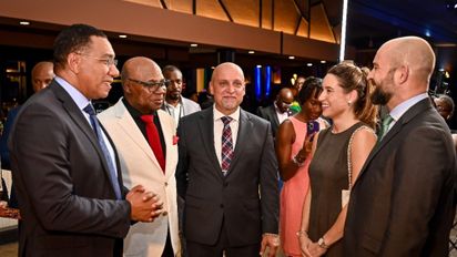 RIU celebró 25 años de presencia en Jamaica