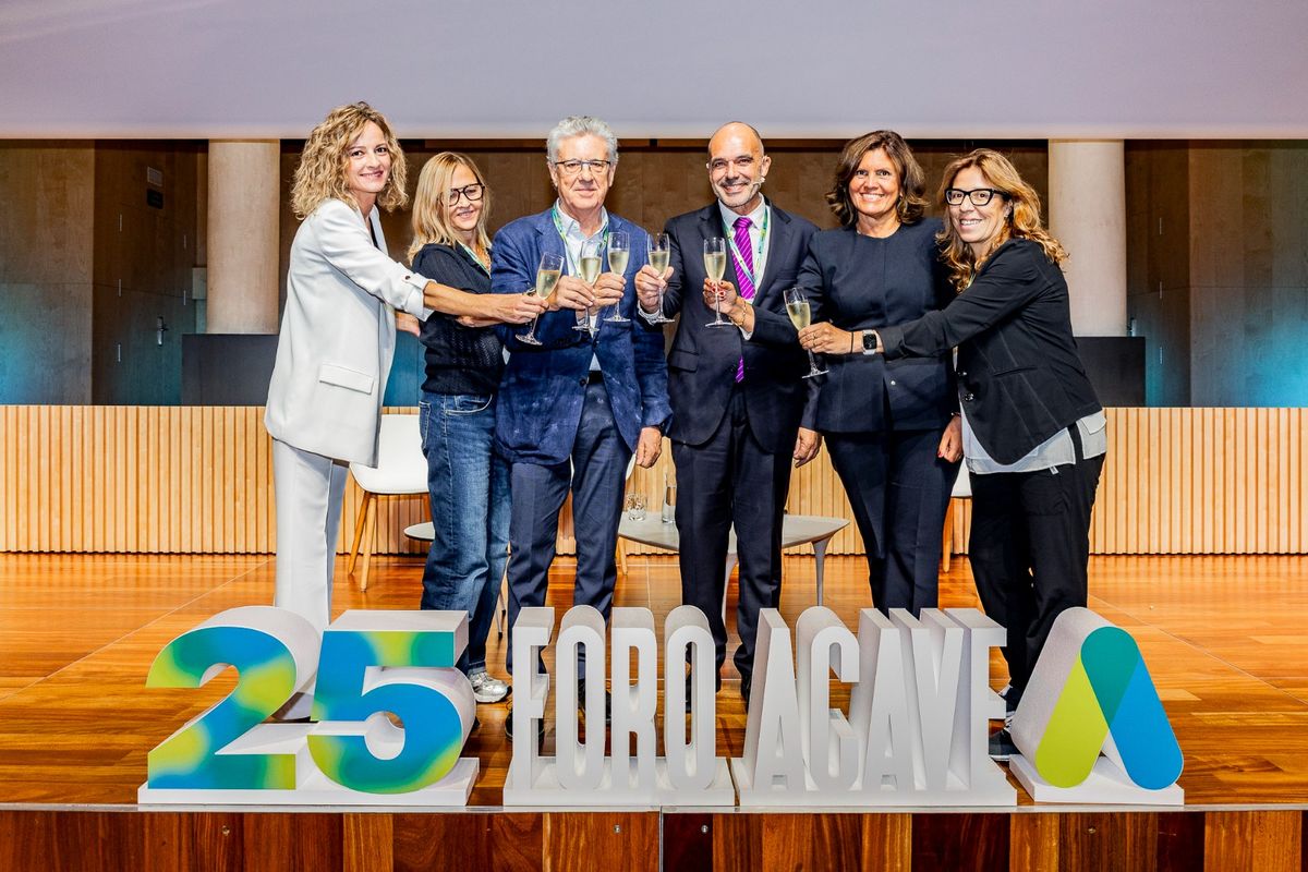 Integrantes celebran el 25 foro de ACAVE