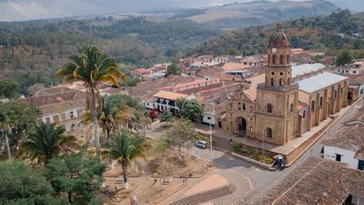 Cerrito, Santander, combina paisajes de páramo, avistamiento de cóndores, cascadas y sabores tradicionales para disfrutar una escapada de naturaleza y cultura.