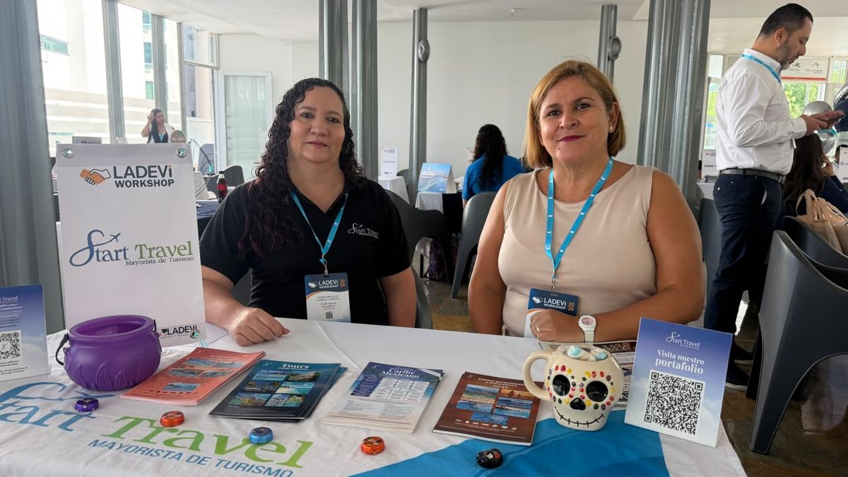 Astrid Vásquez y Diana Gil, de Start Travel, en el marco de Ladevi Workshop 2026-2 en Medellín.