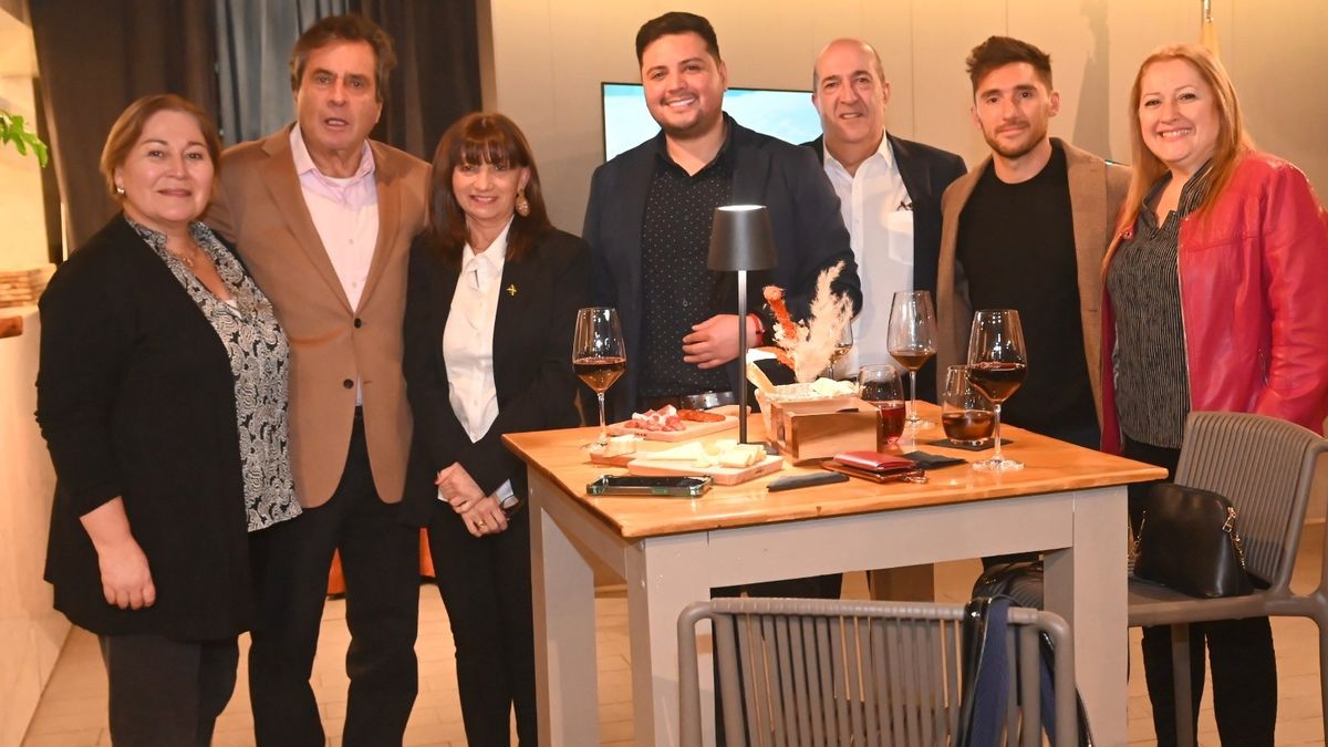 Oficina de Turismo de Jamaica destacó las oportunidades de seguir estrechando lazos comerciales con Chile.