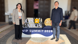 Sandra de la Garza, directora de Comunicación del Fideicomiso de Turismo de Los Cabos (Fiturca); y Rodrigo Esponda, director general.