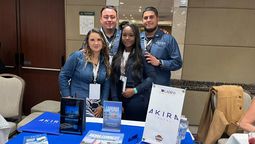 Julieth Castro Quiñones, Jefferson Valbuena, José Polania y Raquel Perea de Akira Travel.