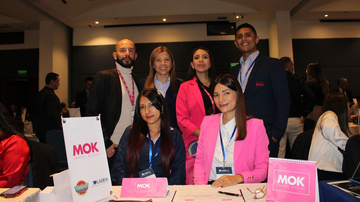 Equipo de Grupo Mok en el Ladevi Workshop Bogotá.