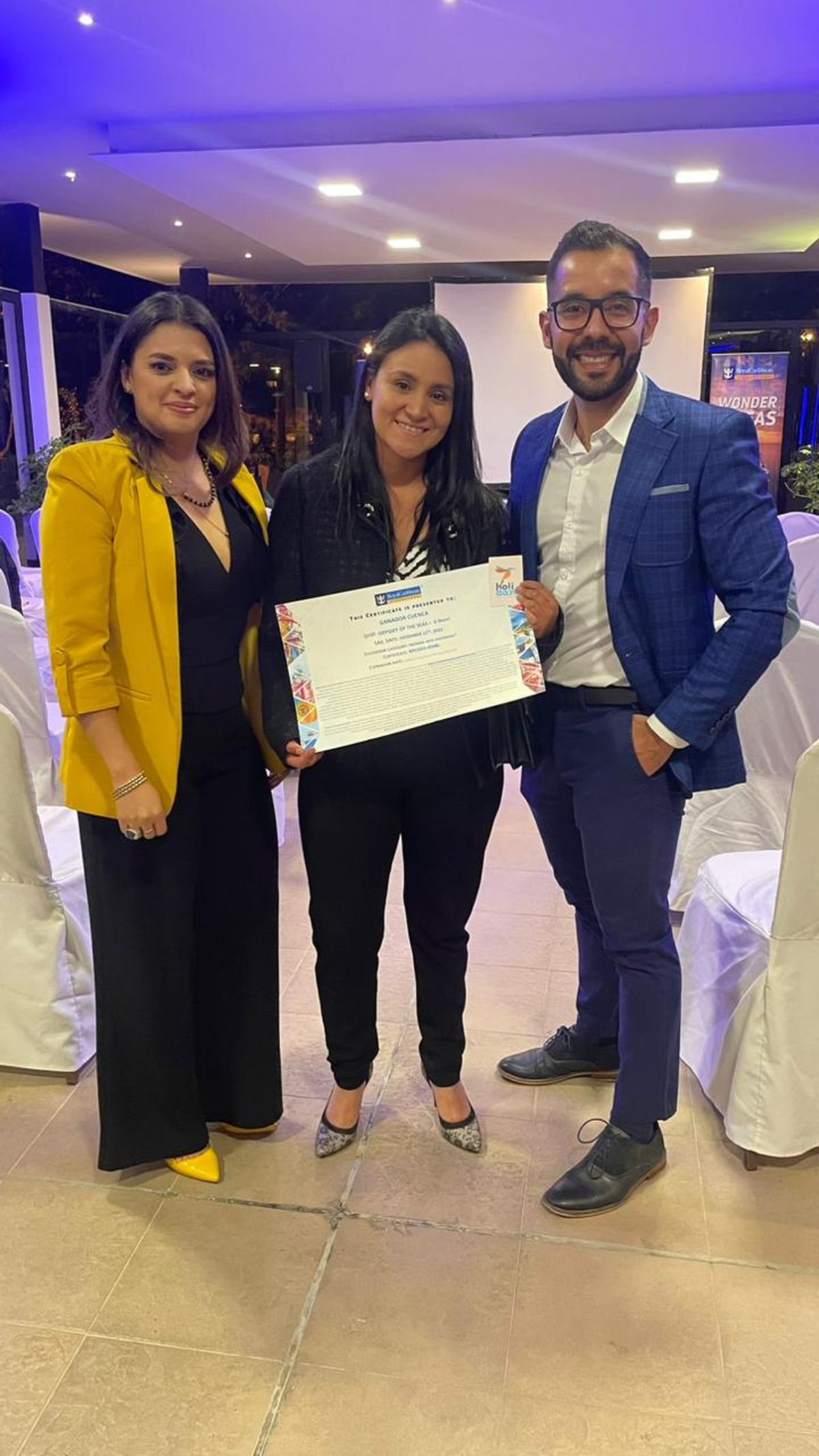 Andrea Estrella, gerenta financiera y; Jean Malavé, gerente comercial de Royal Caribbean Ecuador; compartieron con importantes agentes de viajes de Cuenca. - Ladevi Medios y Soluciones Andrea Estrella, gerenta financiera y; Jean Malavé, gerente comercial de Royal Caribbean Ecuador; compartieron con importantes agentes de viajes de Cuenca.