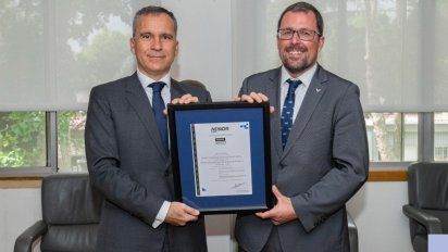 El presidente de Renfe, Raül Blanco, y el CEO de AENOR, Rafael García Meiro.