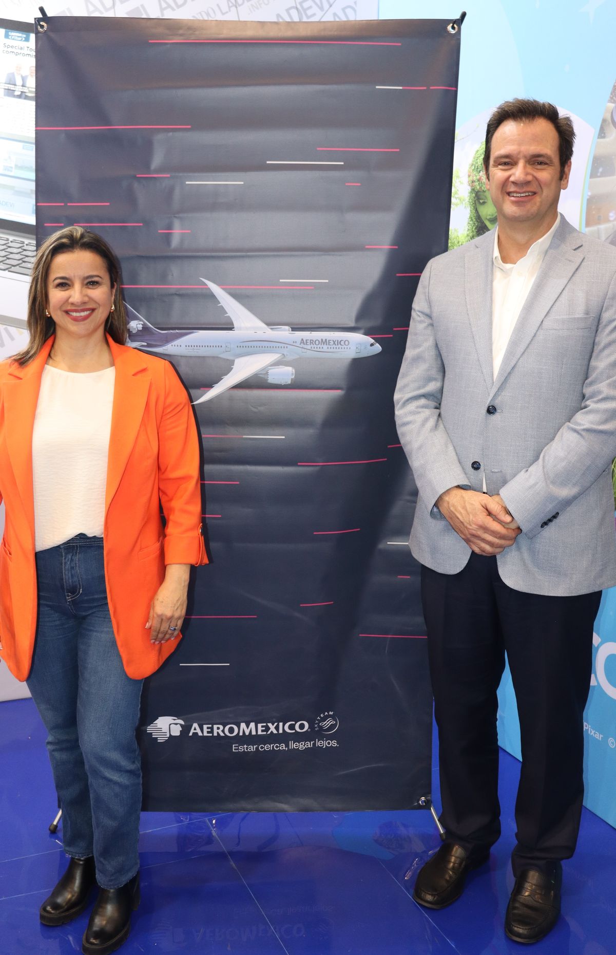 Esperanza Téllez, gerente comercial para Colombia y Ecuador y José Zapata, vicepresidente de Ventas Norteamérica y Latam de Aeroméxico.
