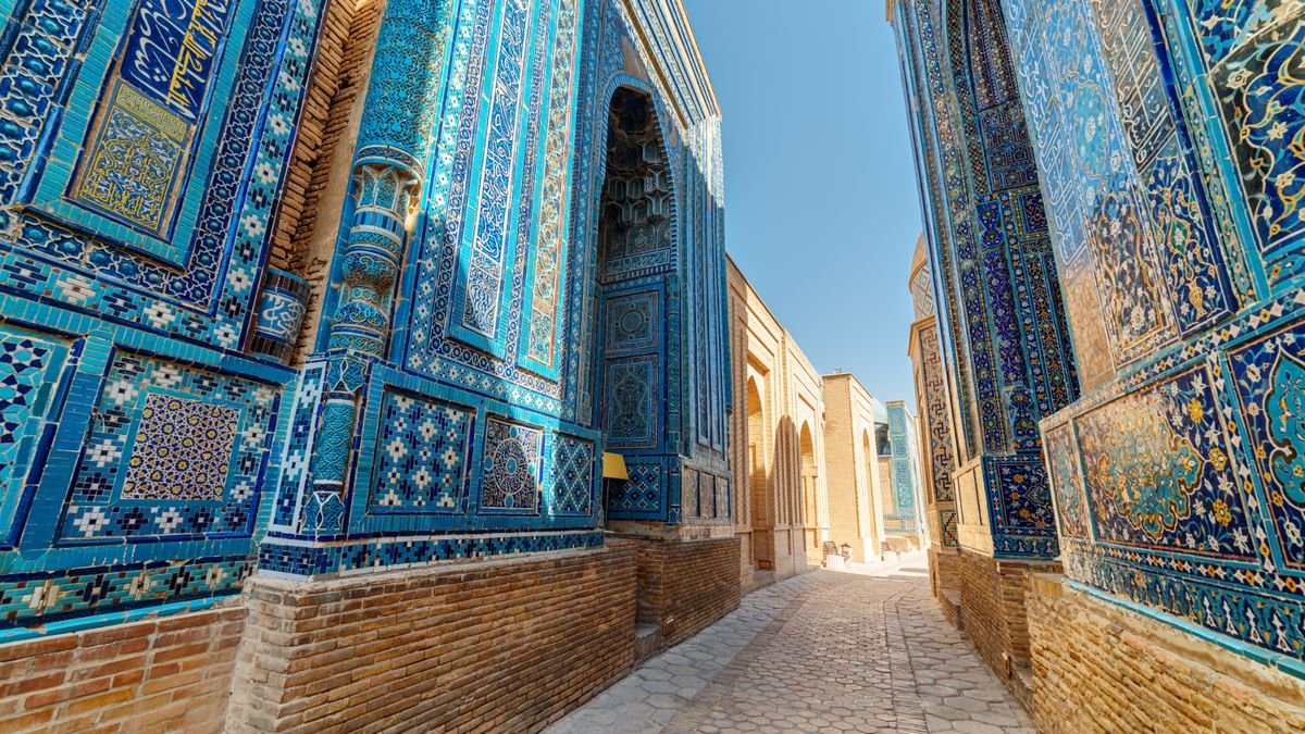 Special Tours ofrece desde recorridos centrados plenamente en la Ruta de la Seda hasta opciones que incorporan un componente más especial o amplían la experiencia hacia Turquía.
