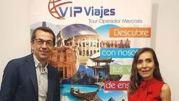 Petr Lutter, director general de la Oficina de Turismo de la República Checa; y Mary Guizado, gerente general de Vip Viajes y Representaciones.