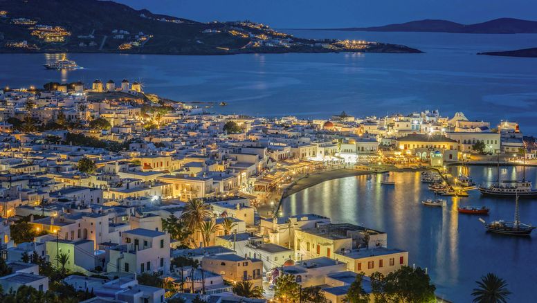 Europamundo invita a recorrer Grecia de una manera auténtica, diversa y pausada a través de cualquiera de los 20 circuitos exclusivos que opera en ese país.