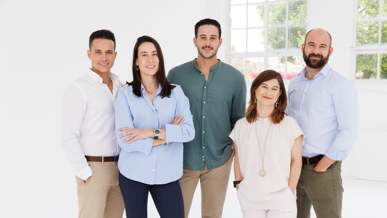 Luis Riu Rodríguez; Naomi Riu Rodríguez; Roberto Riu Rodíiguez; Lola Trian Riu y Joan Trian Riu.