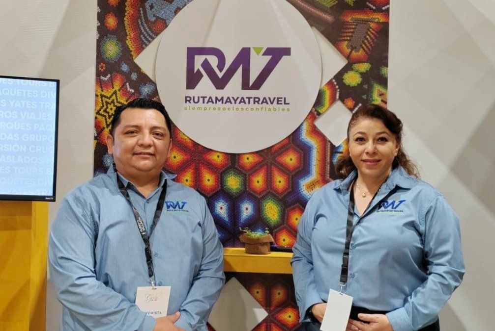 Durante la Gala Puerto Vallarta-Riviera Nayarit, Ruta Maya Travel contó con la representación de Guimer Bojórquez, gerente de Producto de la operadora, y Ana Flores, gerente de Ventas para México.