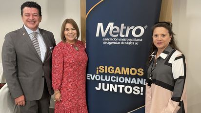 Rafael González (Hotel Galería PLaza Reforma), Alicia Mejía (Metro) y Mayra Casas, coach de capacitación.