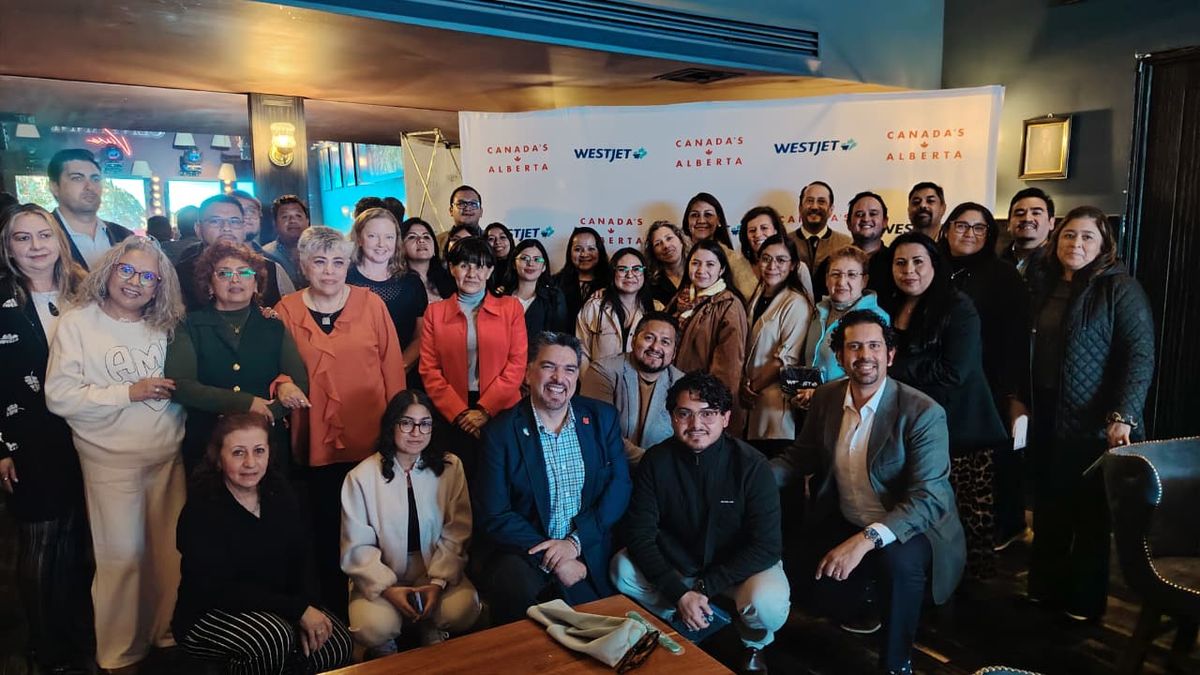Agentes de viajes asistentes a la presentación de Westjet y Travel Alberta.  